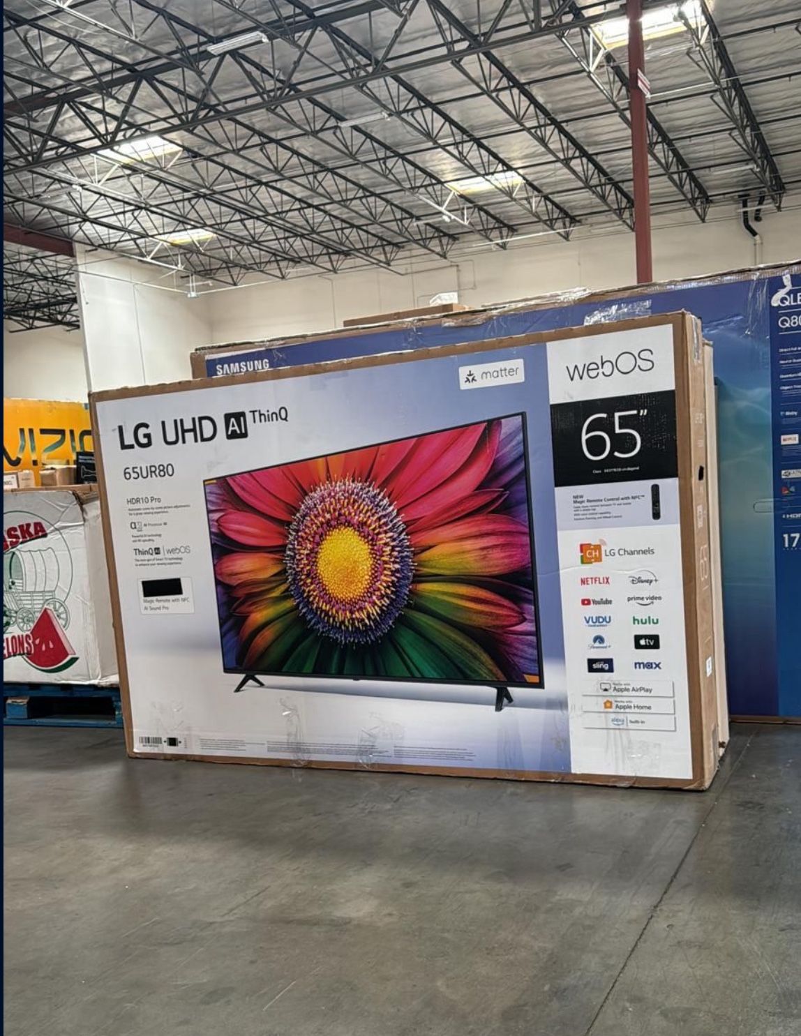 65 “ Lg Smart 4K LED HDR TV