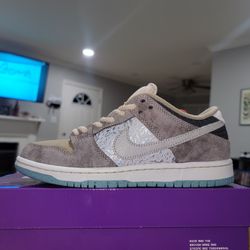 Nike SB Dunk Low 
"Big Money Savings"
