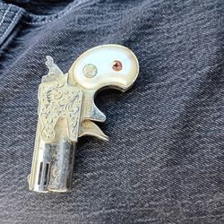 Vintage Lighter ( Needs Repair )