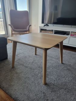 Minimalist Coffee Table – 27.5” Square, Modern, Great Condition