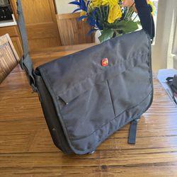 Swiss Gear Messenger Bag For Laptop
