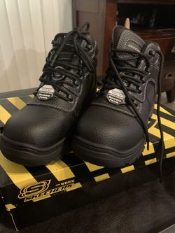 Sketchers Work Boots Size 7.5 Women 