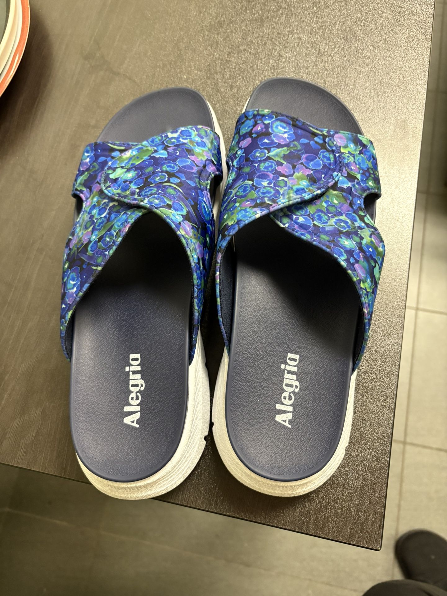 Sunie Poppy Pop Blue Sandal