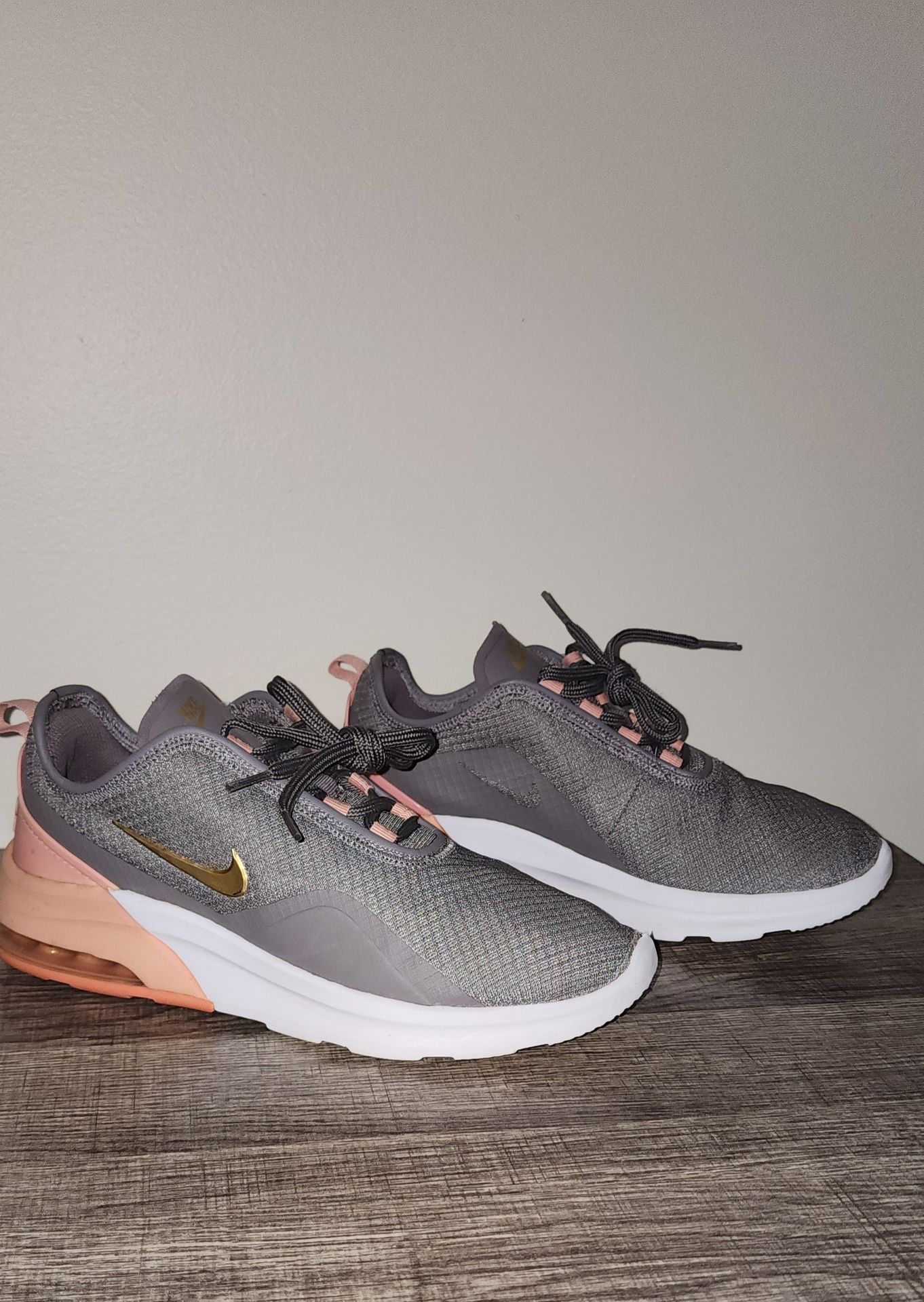 Nike Women Shoes Size 8.5