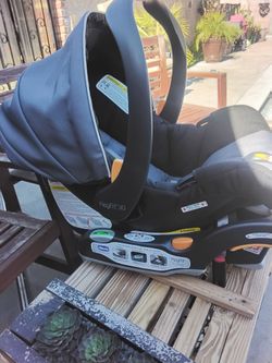 Chicco Infant Carseat