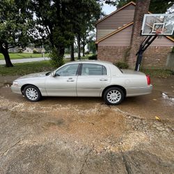 2006 Lincoln Town Car