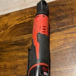 Milwaukee 3/8 Speed Ratchet & 3.0 Battery