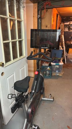 ProForm Pro C22 Studio Exercise Bike with 22" HD Touchscreen