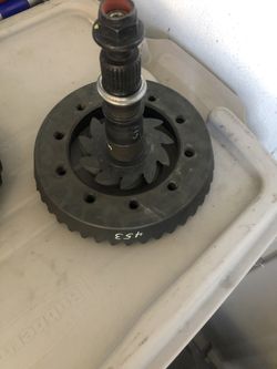 Ford made 453 ring and pinion for Ford Mustang 5.0