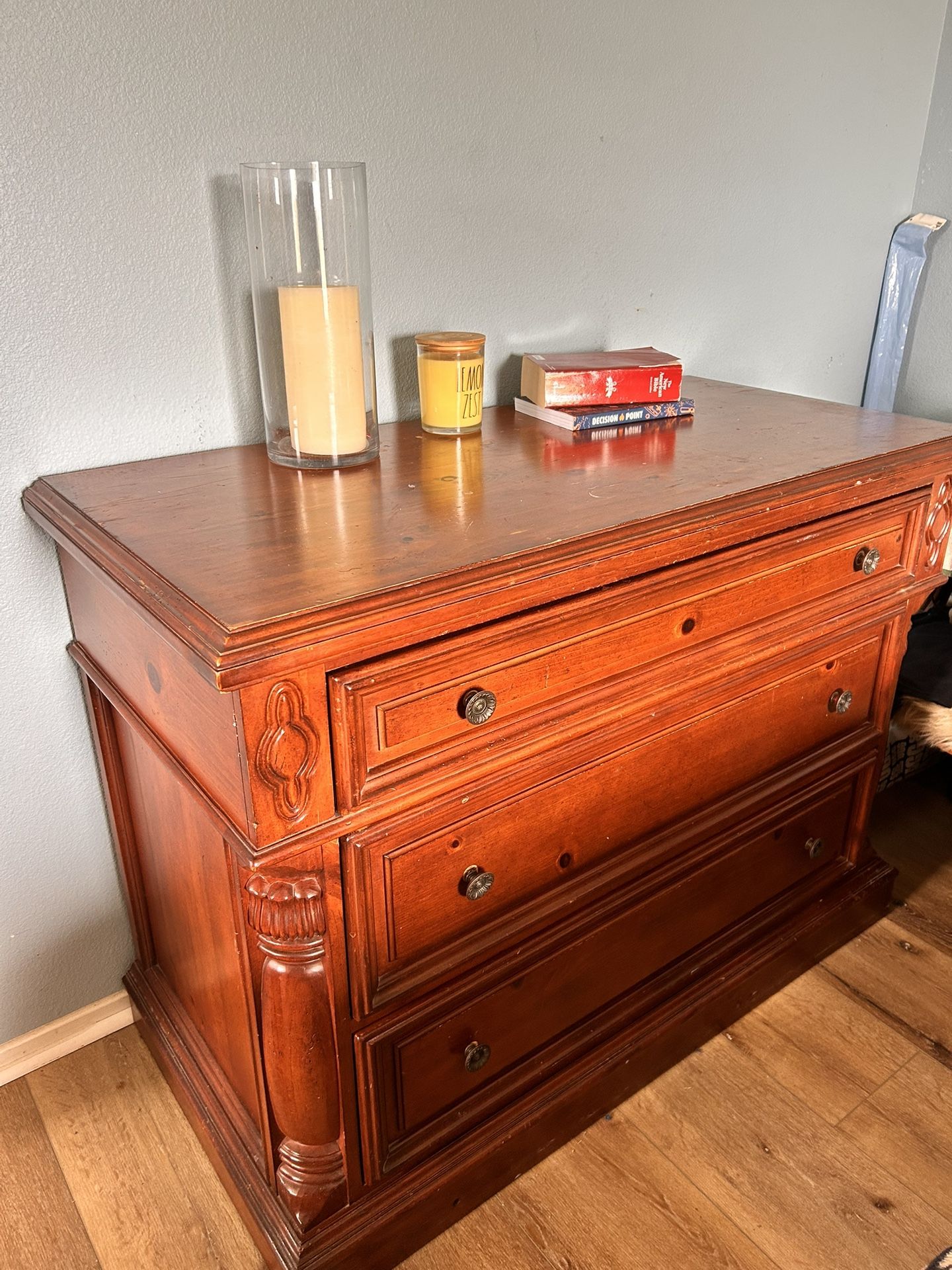 Dresser