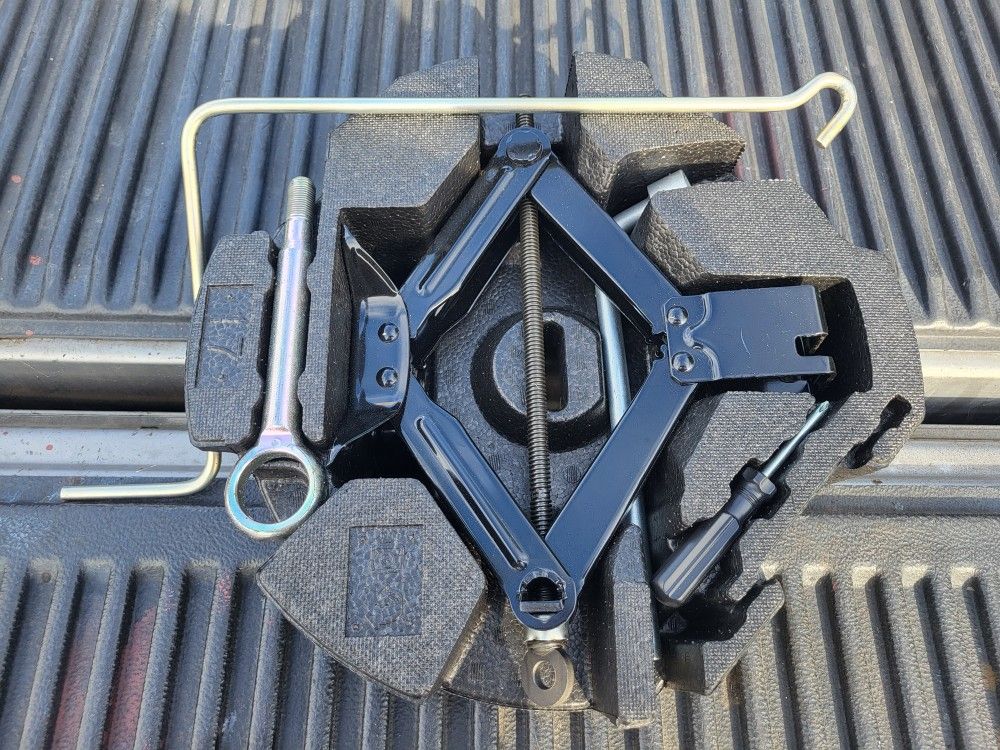 Subaru Forester Tool Kit
