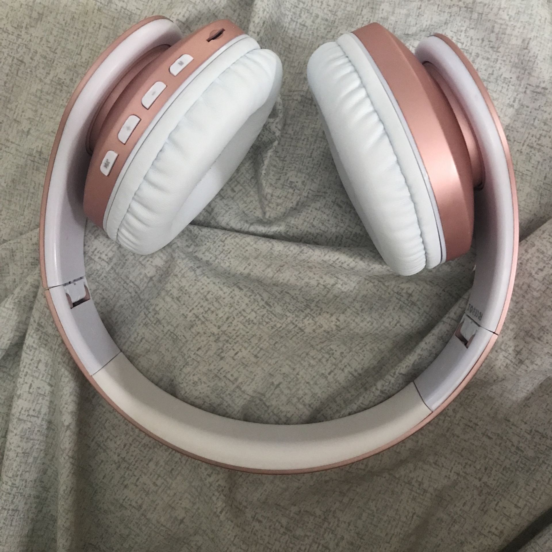 Wireless headphones
