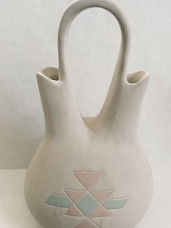 Southwestern Indian Navajo Bridal vase desert color Free to trade