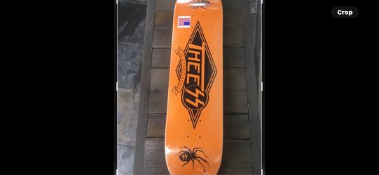 THEESS SKATEBOARD