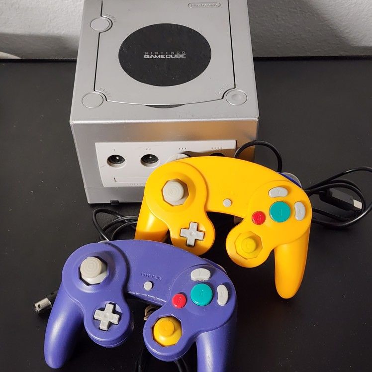 Nintendo GameCube Silver for Sale in Riverside, CA OfferUp