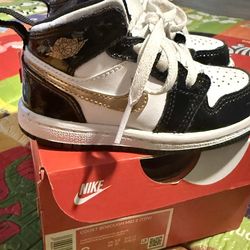 Nike Air Jordan 1 Mid Gold Black White Toddler Size 7C
