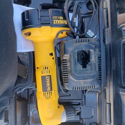 Dewalt  cordless  tight angle drill