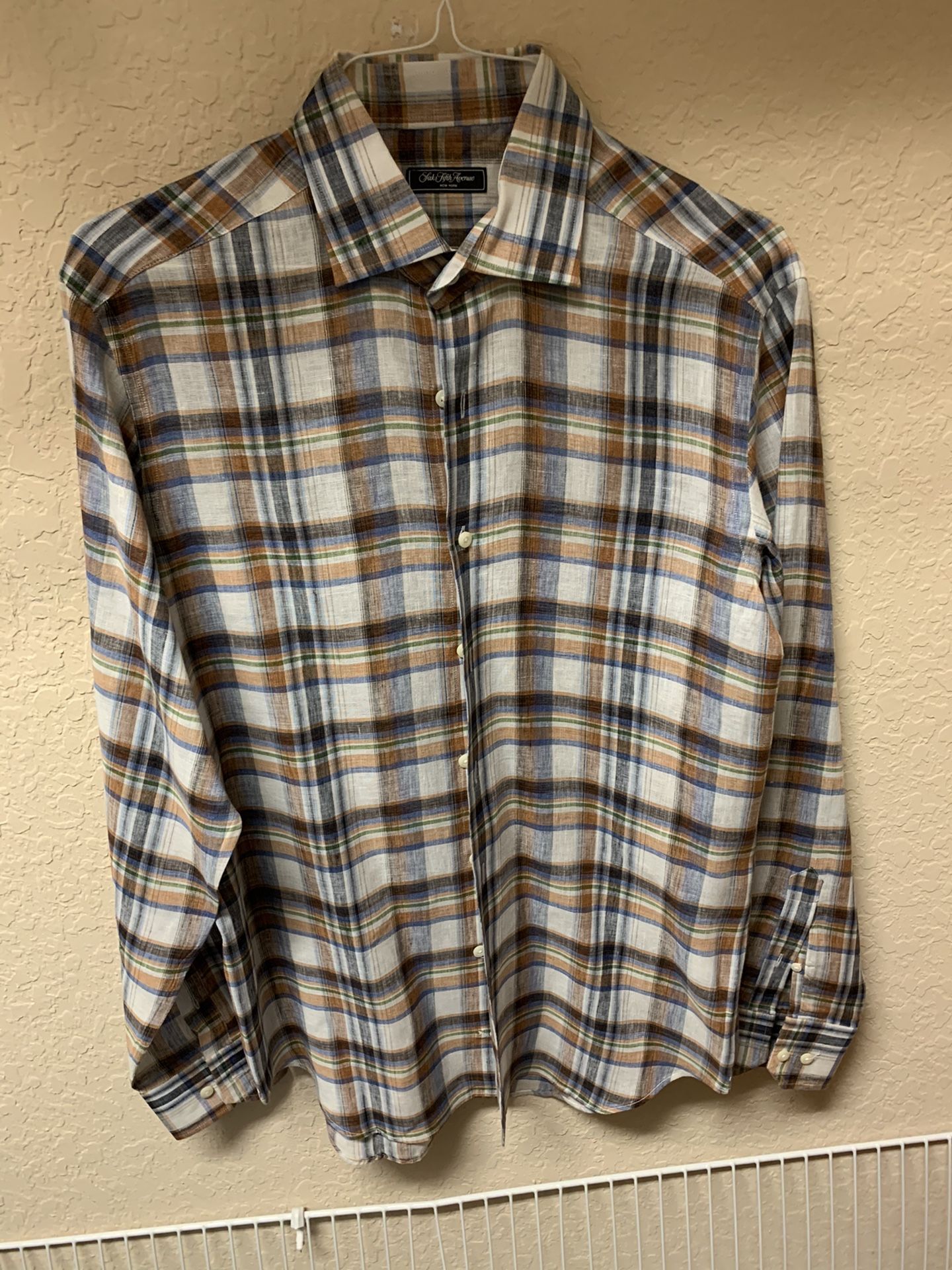 Saks Fifth Avenue Men’s Plaid Long Sleeve Shirt 