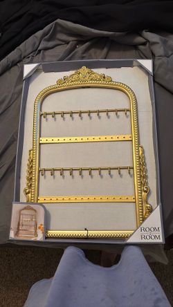 Jewelry holder