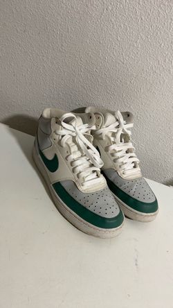 Shoes Nike 9.5 used.   Men