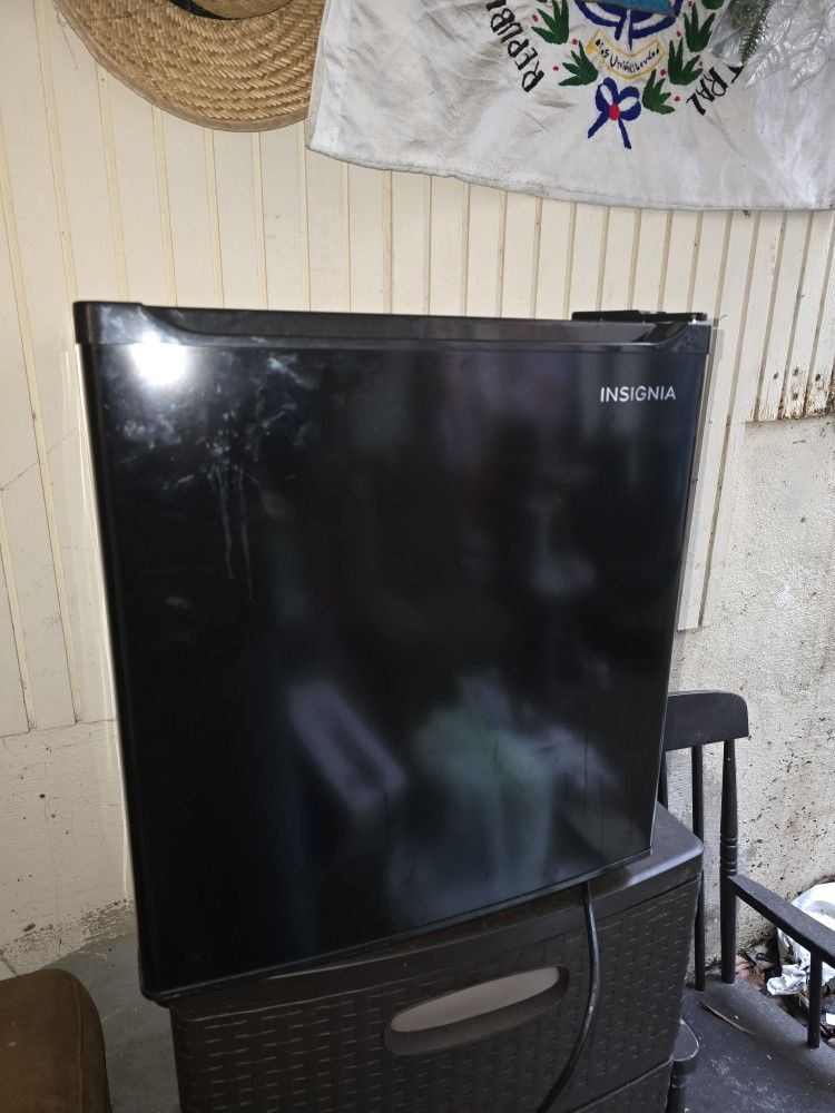 Mini Fridge $100