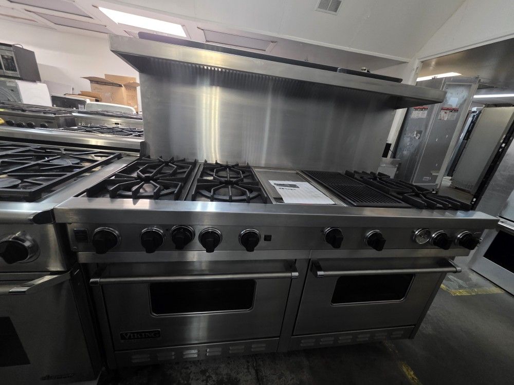60" VIKING GAS RANGE STAINLESS STEEL