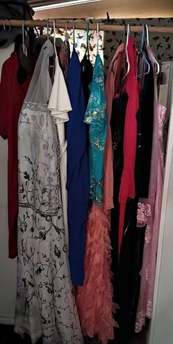 Prom & Party Dresses 👗 For Sale $ Please Read The Description 😊