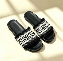 Women’s sandal