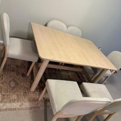 Modern extendable dining table- 6 Chairs