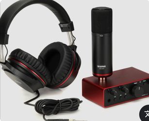 Focusrite Scarlett Solo Studio Gen 4 Recording Package