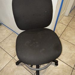 Free Chair 