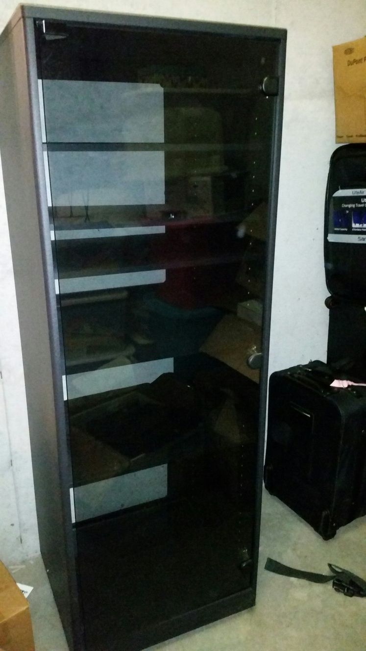 Entertainment cabinet
