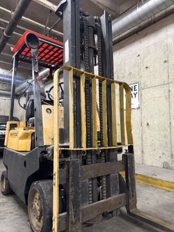DATSUN forklift 3500 lb capacity, 2 stage working good