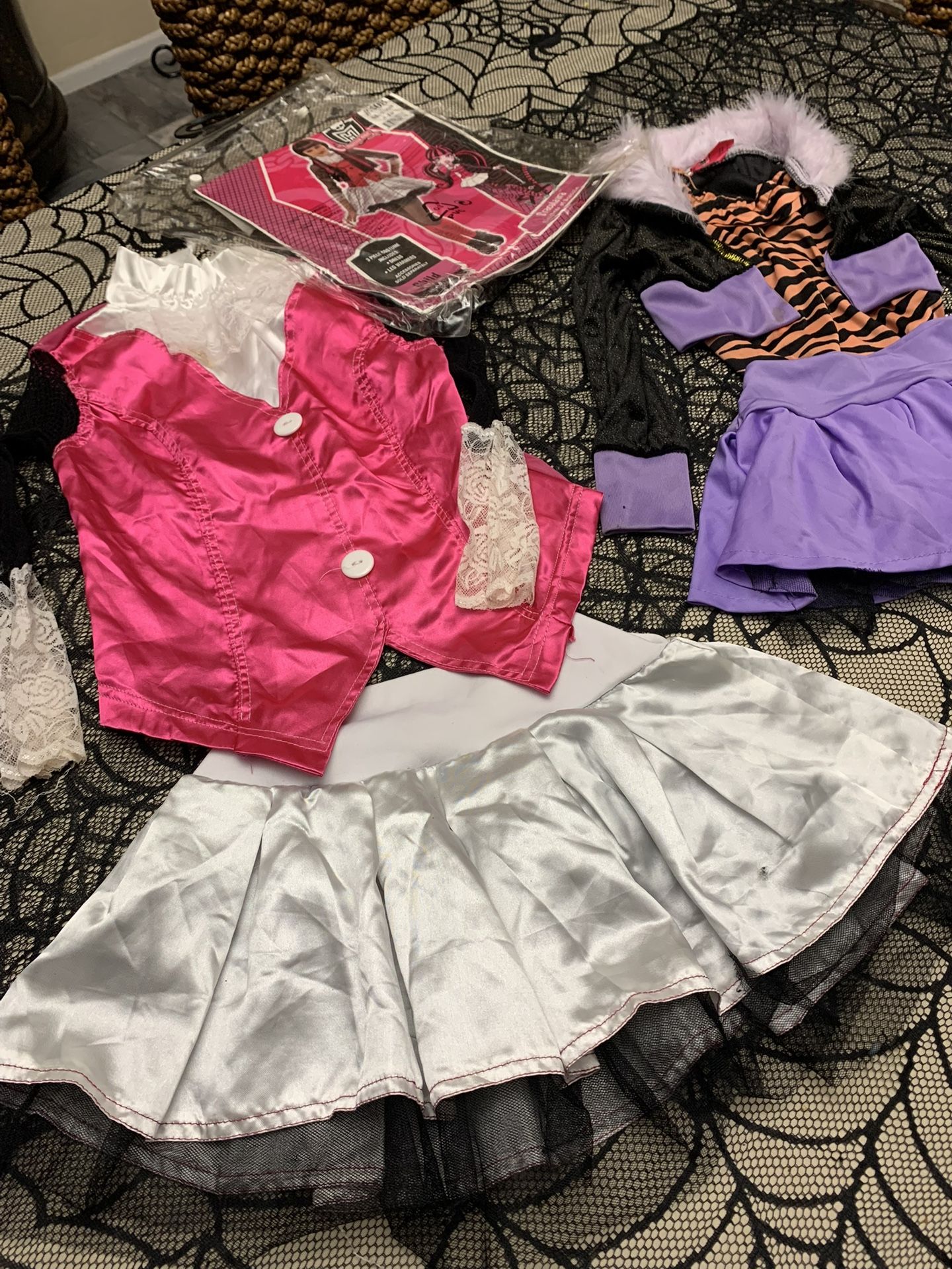 Halloween Costumes For Girls!