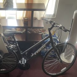 Trek FX 2 Women's Stagger With Topeka Baby Seat