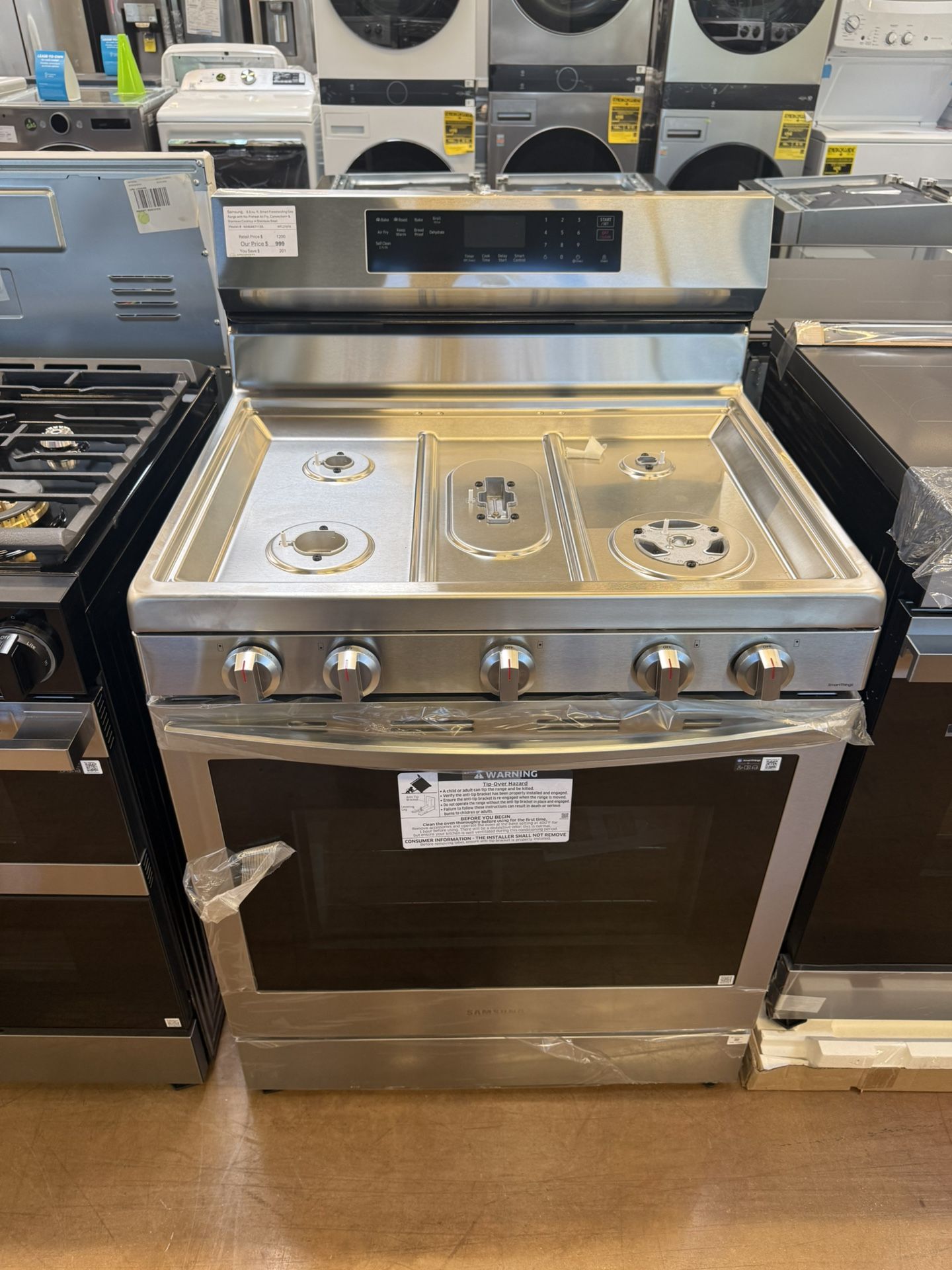 Samsung Gas Range with air fry and convection