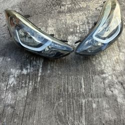 Oem Headlamps From 2016 Hyundai Elantra, Just Q Broken Tab But Fully Functional