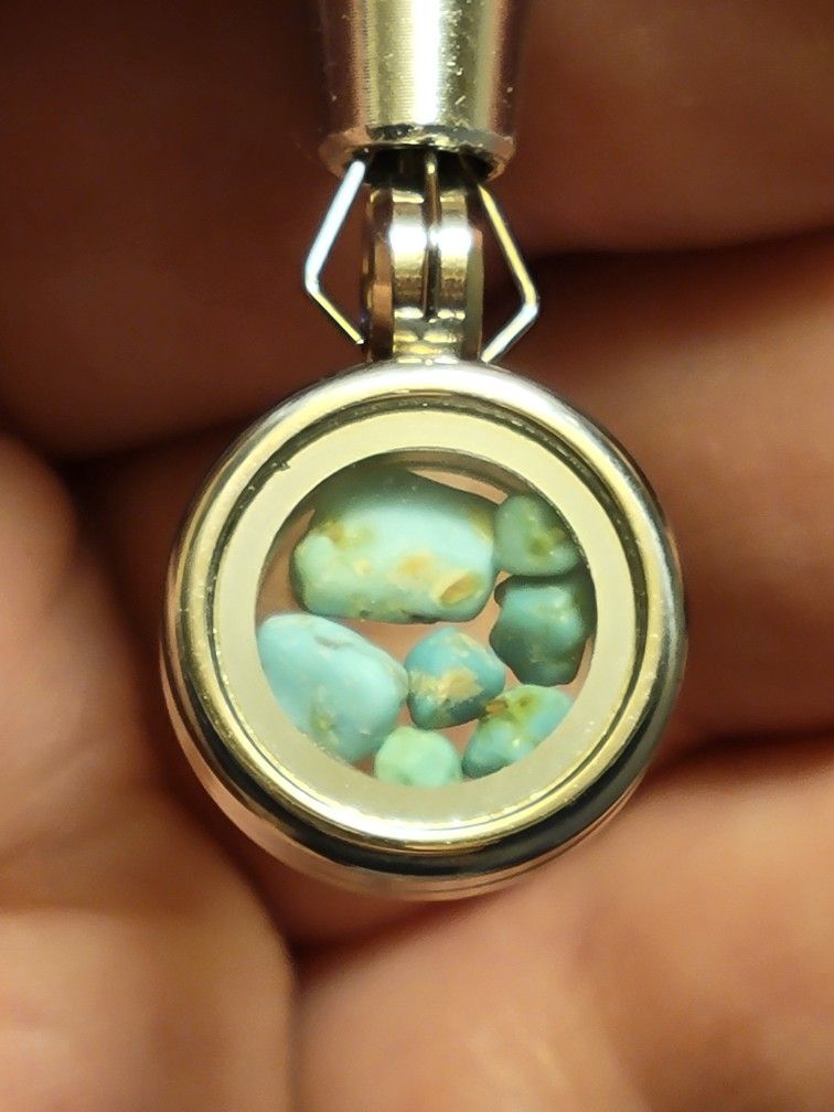 15mm Natural Arizon Blue Turquoise Crystals Inside Floating Pendant