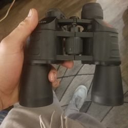 Binoculars 