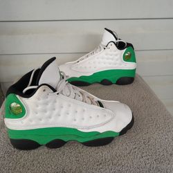 Jordan 13 Retro
White Lucky Green (GS)