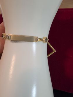 Beautiful 14k gold floral bracelet, size 6