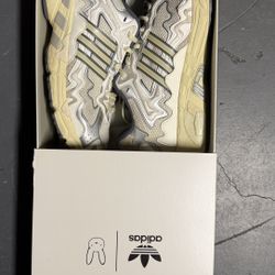 Bad Bunny Adidas Response CL Cream White