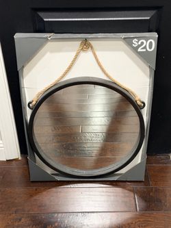 Round Wall Mirror with Rope Hanger