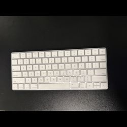 Apple Magic  Keyboard. 2nd Gen (wireless)