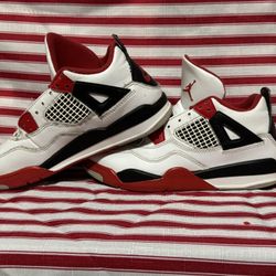 Air Jordan 4 Retro Fire Red (2020)  (2y)