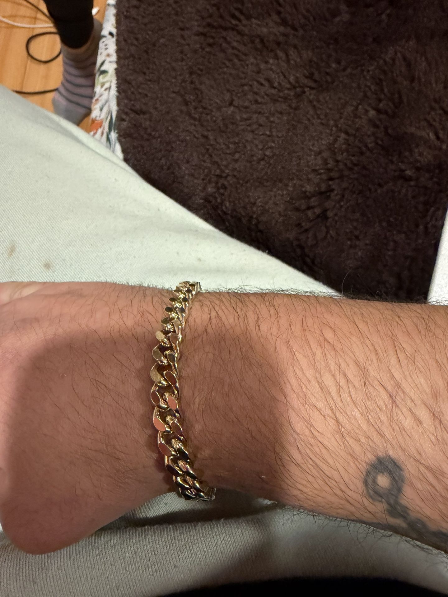 Solid 14k Yellow Gold Weighs About 30-35 Grams Of Solid Yellow Gold