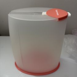 Tupperware 