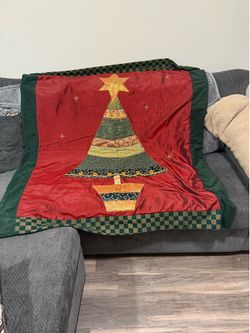 Christmas tree throw blanket and matching pillows-3 count
