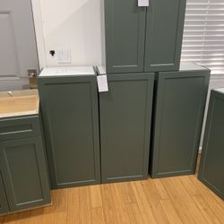 Kitchen Cabinets 