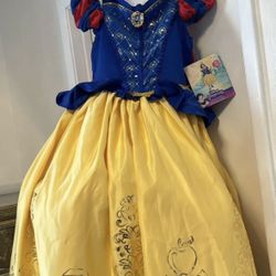 Halloween Costume - Snow White 
